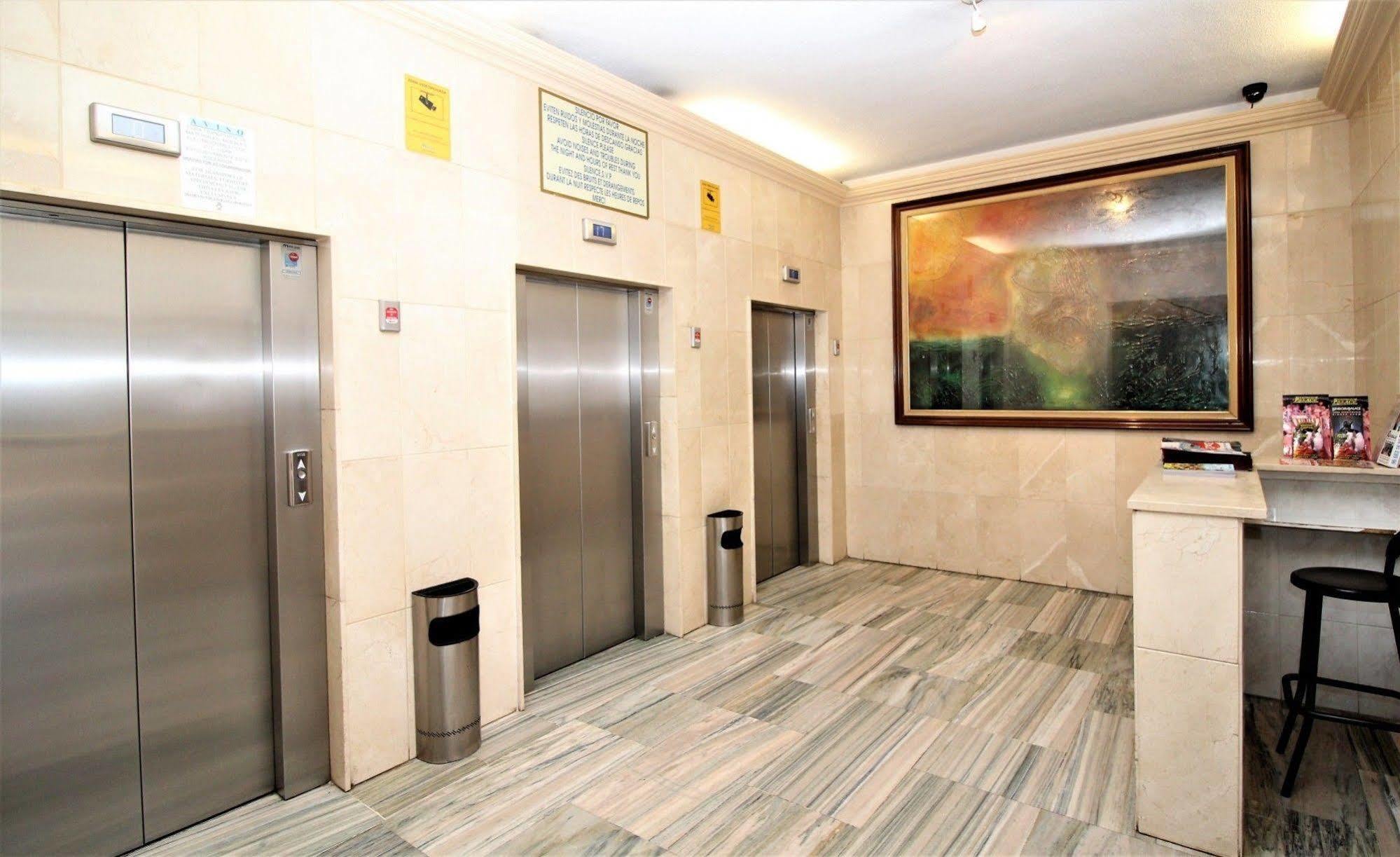 Acuarium 3 Studio - Zand Properties Benidorm Buitenkant foto